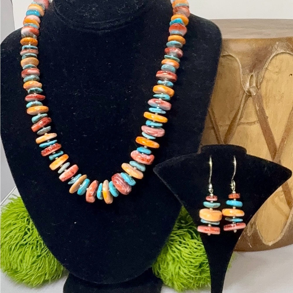One of a Kind Bold Spiny Oyster and Turquoise Jewelry Set (NEW) - Picture 5 of 7